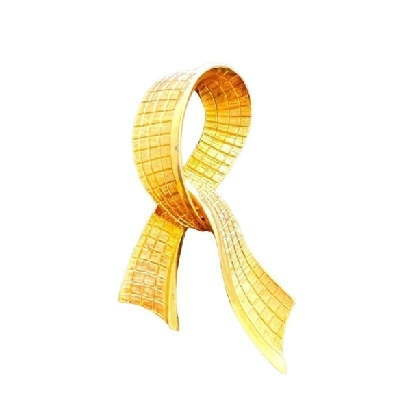 Vintage Ribbon Brooch Pin: A Timeless Gift for Her - Picture 1 of 3